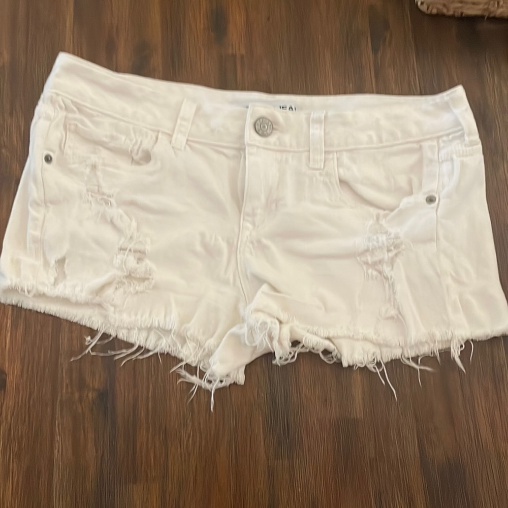 Express white shorts size 6